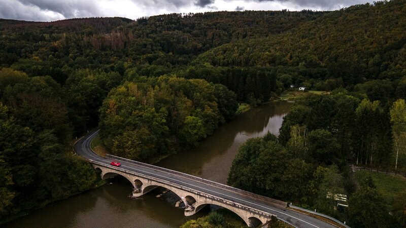Méandres de la Meuse et forêt ardennaise dans les Ardennes