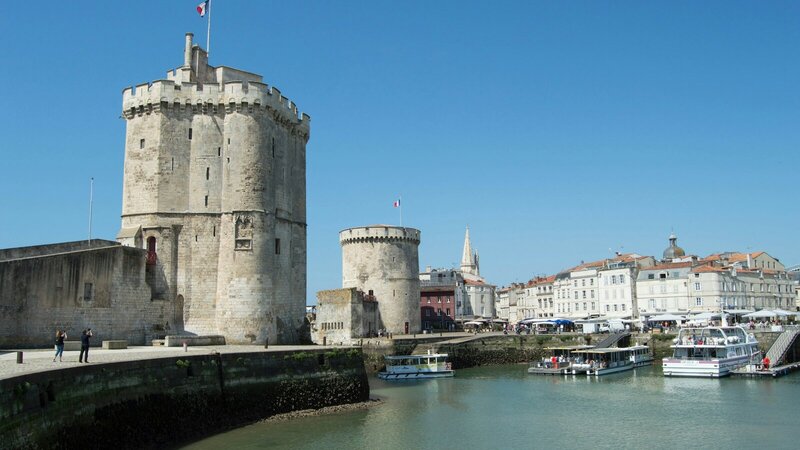 Tours médiévales et vieux port de La Rochelle en Charente-Maritime