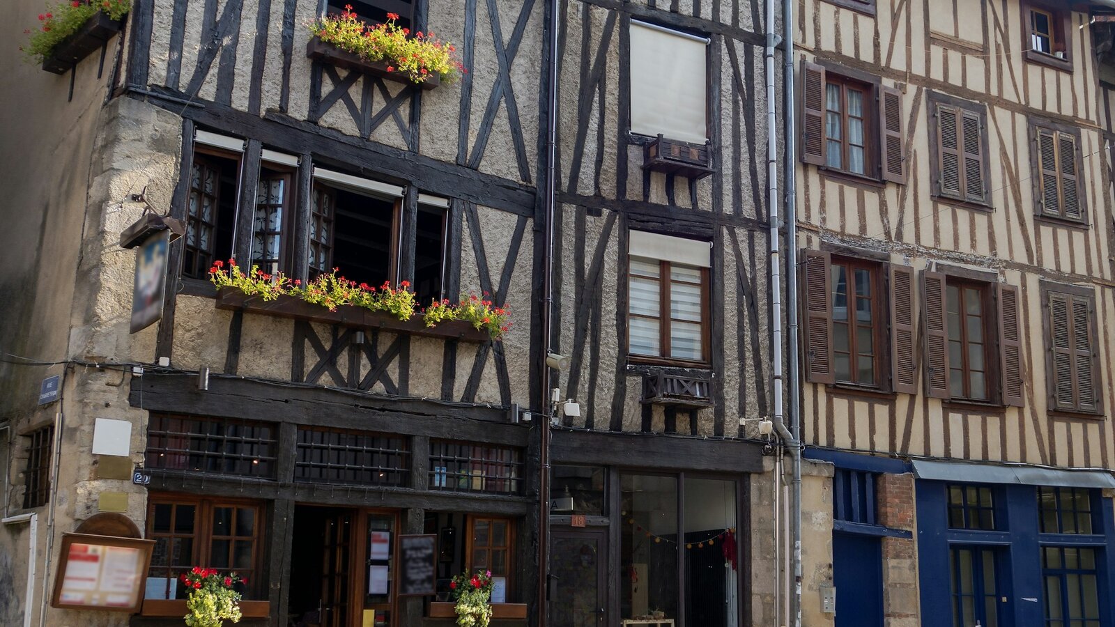Lac de Vassivière et monts de Blond en Haute-Vienne