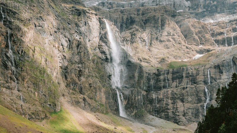 Cascades du Hérisson et forêts du Jura
