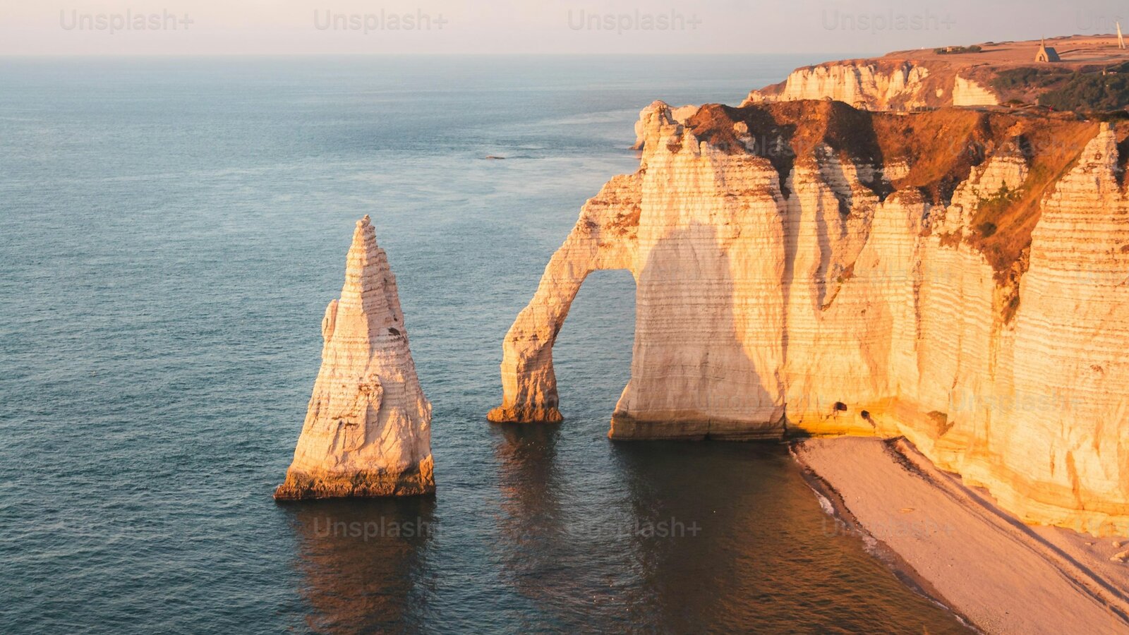 Mont-Saint-Michel dans la baie de la Manche