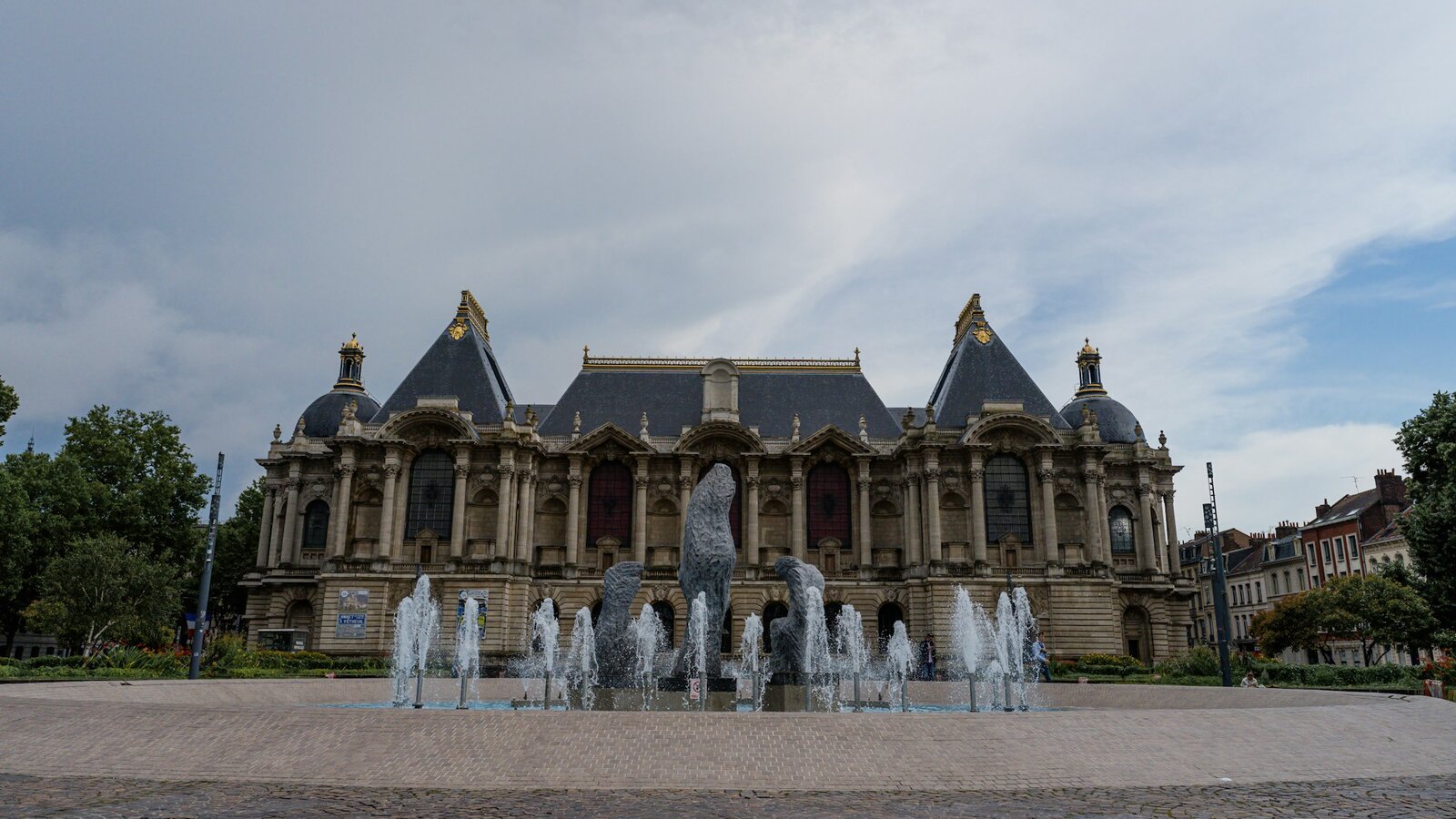 Beffroi de Lille et paysages des Flandres dans le Nord