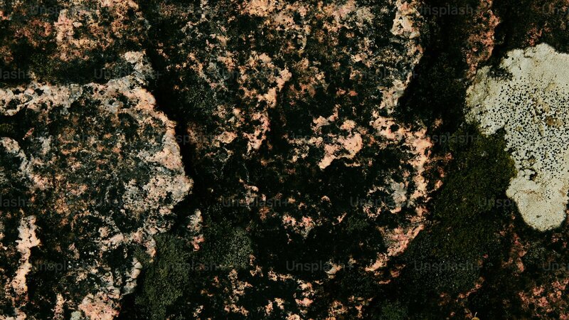 Roche de Solutré et vignobles du Mâconnais en Saône-et-Loire