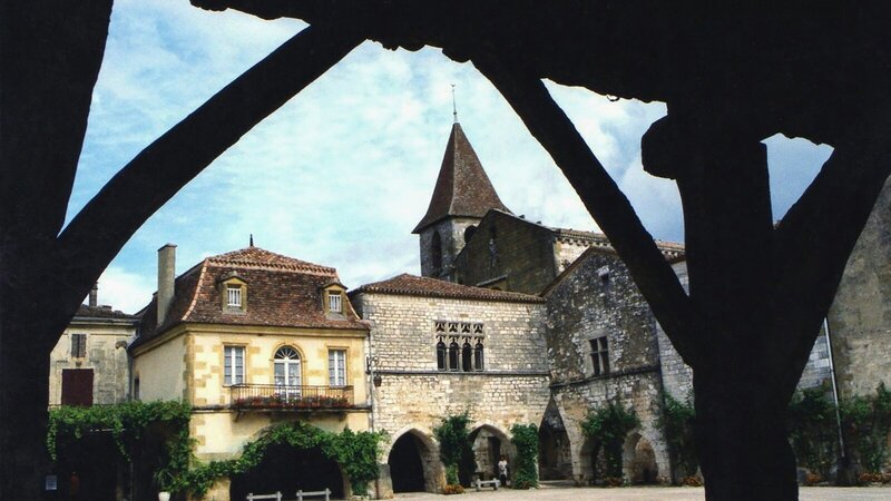 Vieux-Mans médiéval et forêt de Bercé dans la Sarthe