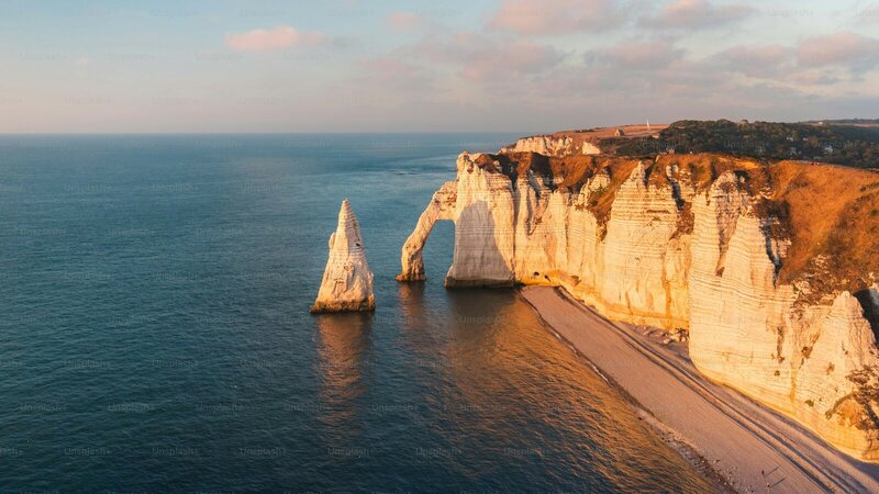 Falaises d'Étretat et côte d'Albâtre en Seine-Maritime