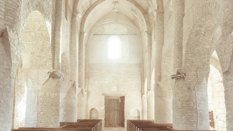 Basilique de Vézelay au coucher du soleil dans l'Yonne